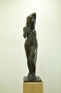 Figura femenina, circa 1920